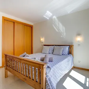 Two Bedroom With Rooftop Pool In Apartment